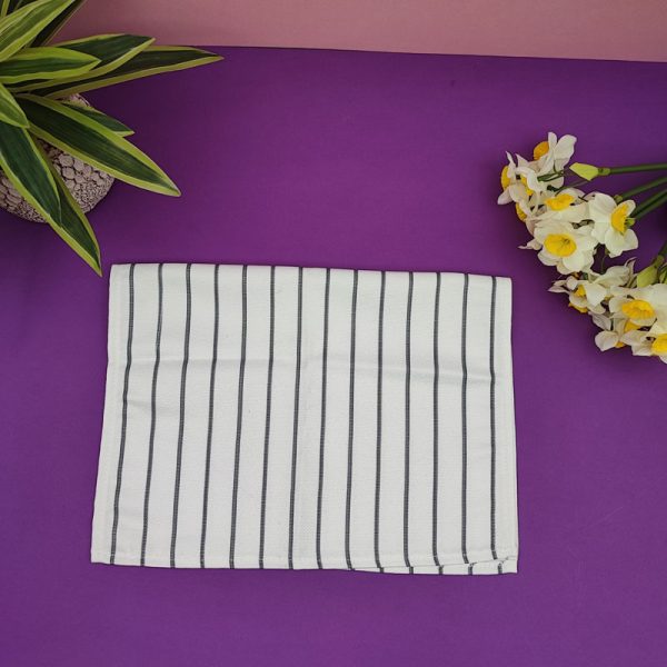 دستمال نخی طرح راه راه 1
