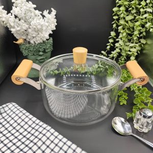 قابلمه پیرکس 2.5 لیتری دسته چوبی