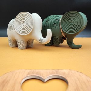 مجسمه ی دوتایی فیل