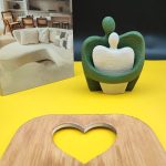 مجسمه ی همدم